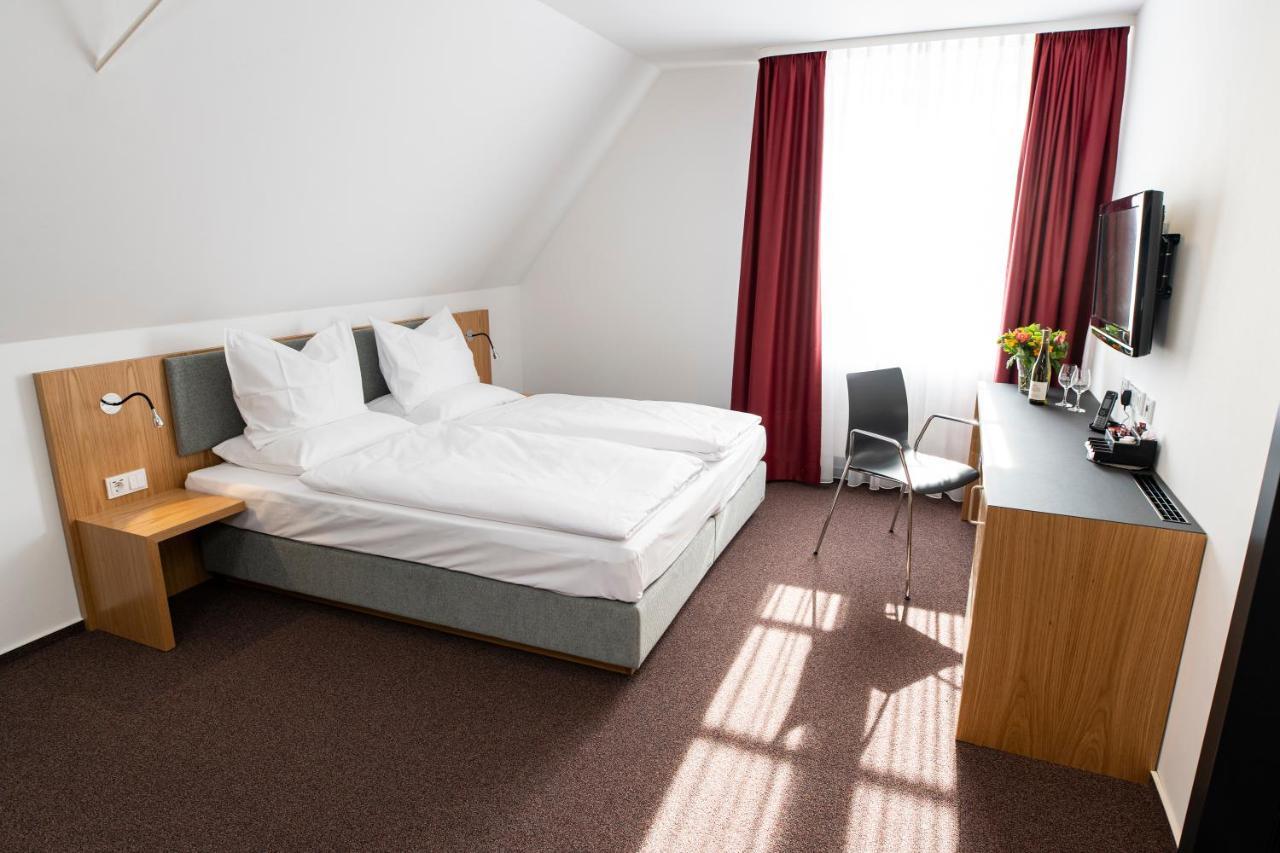 Hotel Kloster Eberbach Eltville am Rhein ภายนอก รูปภาพ